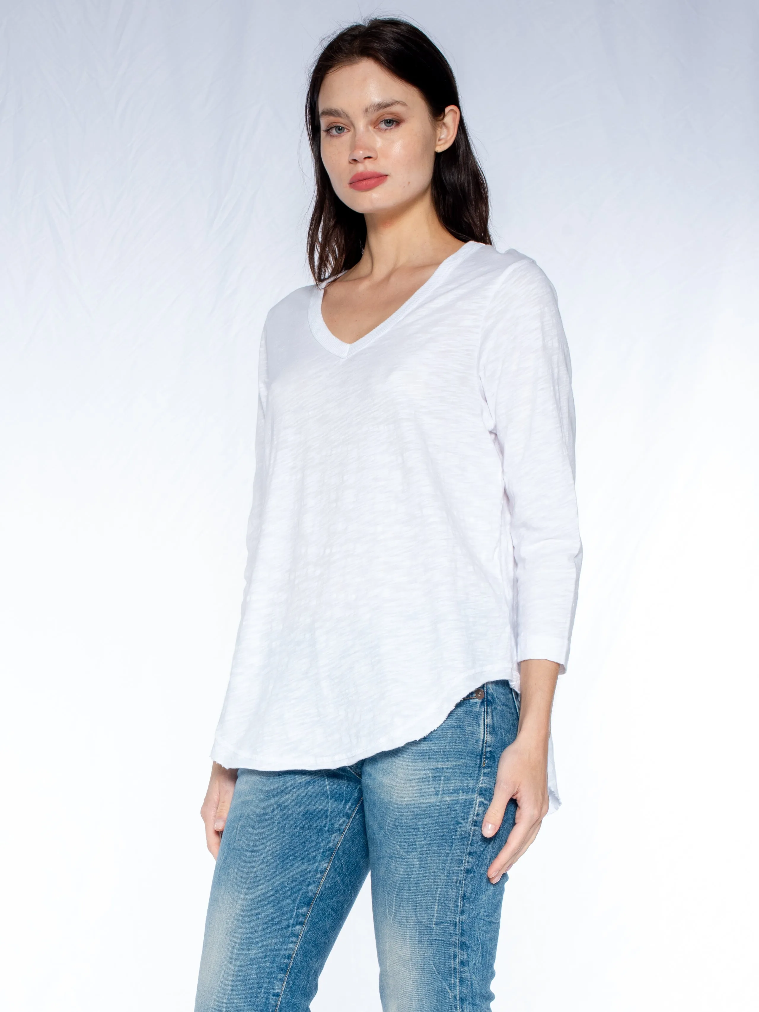 3/4 Sleeve V-Neck Shirttail T W/ Raw Hem Top