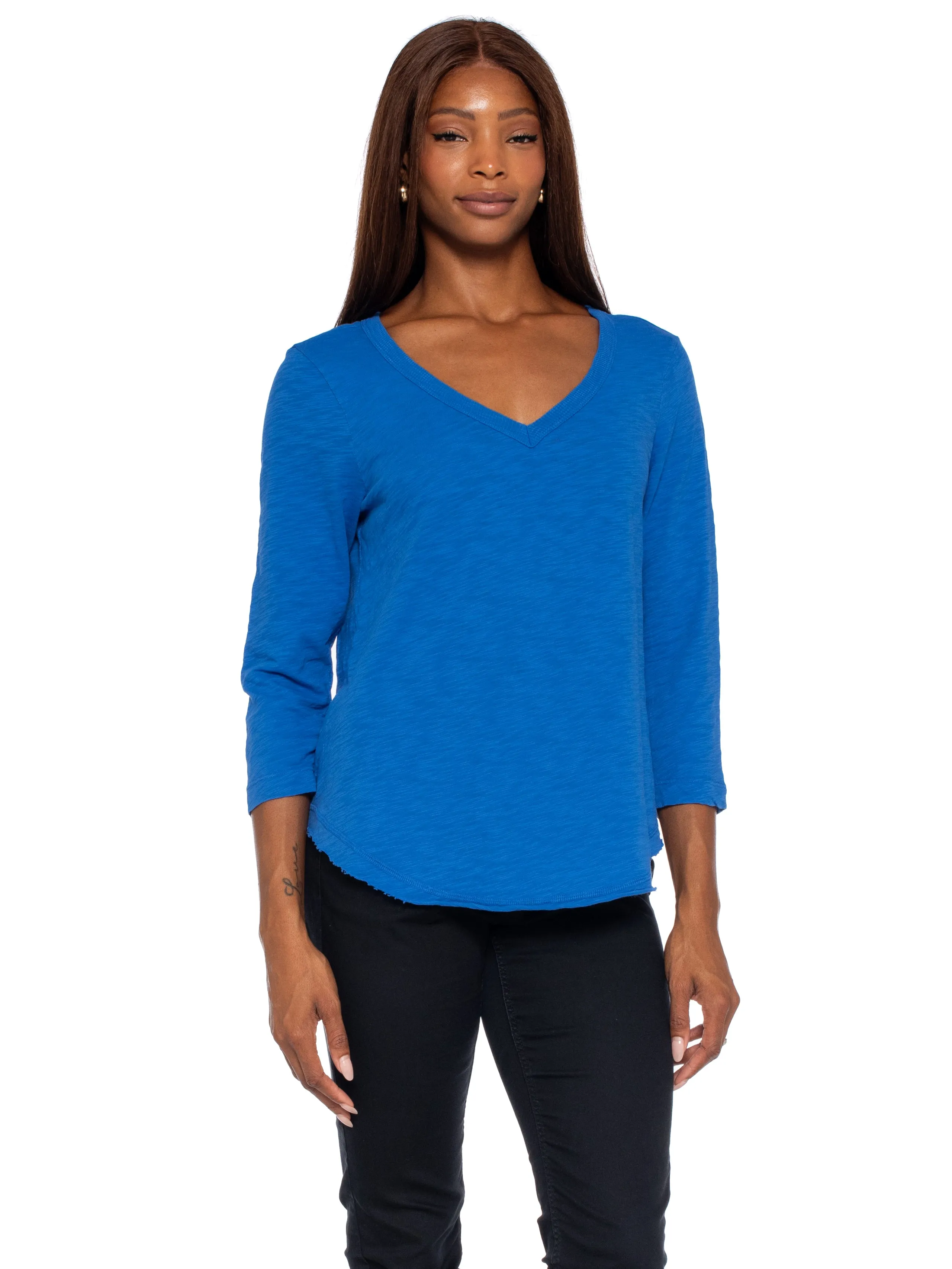 3/4 Sleeve V-Neck Shirttail T W/ Raw Hem Top