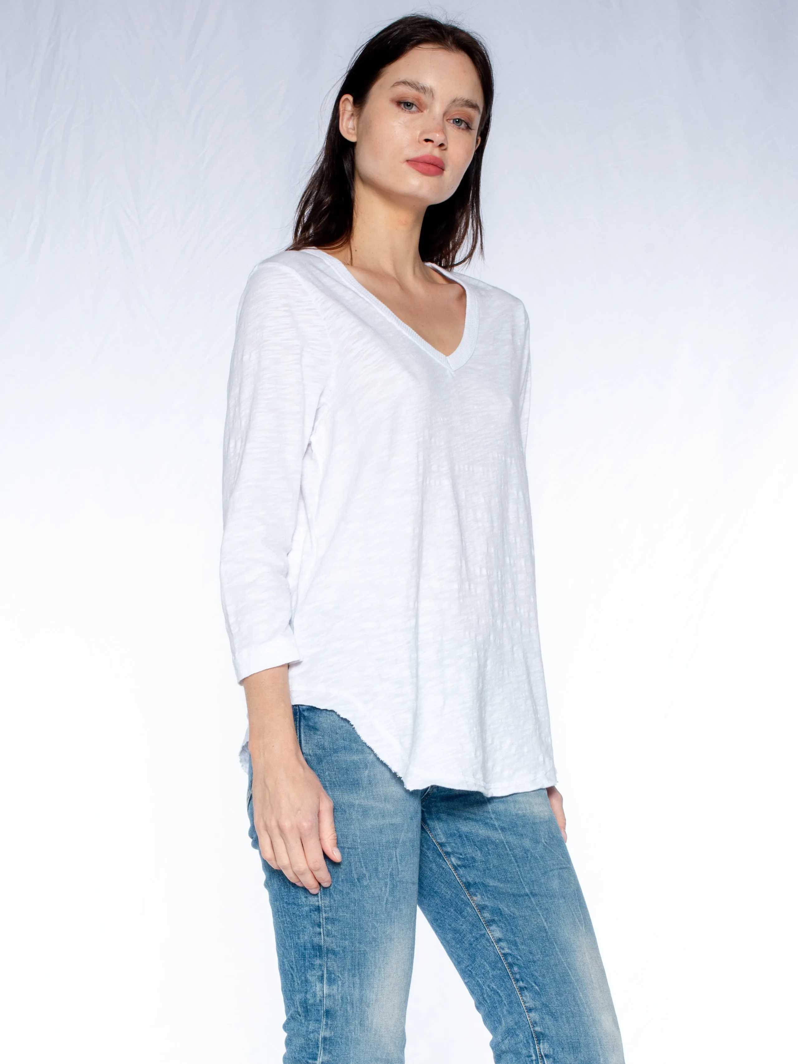 3/4 Sleeve V-Neck Shirttail T W/ Raw Hem Top