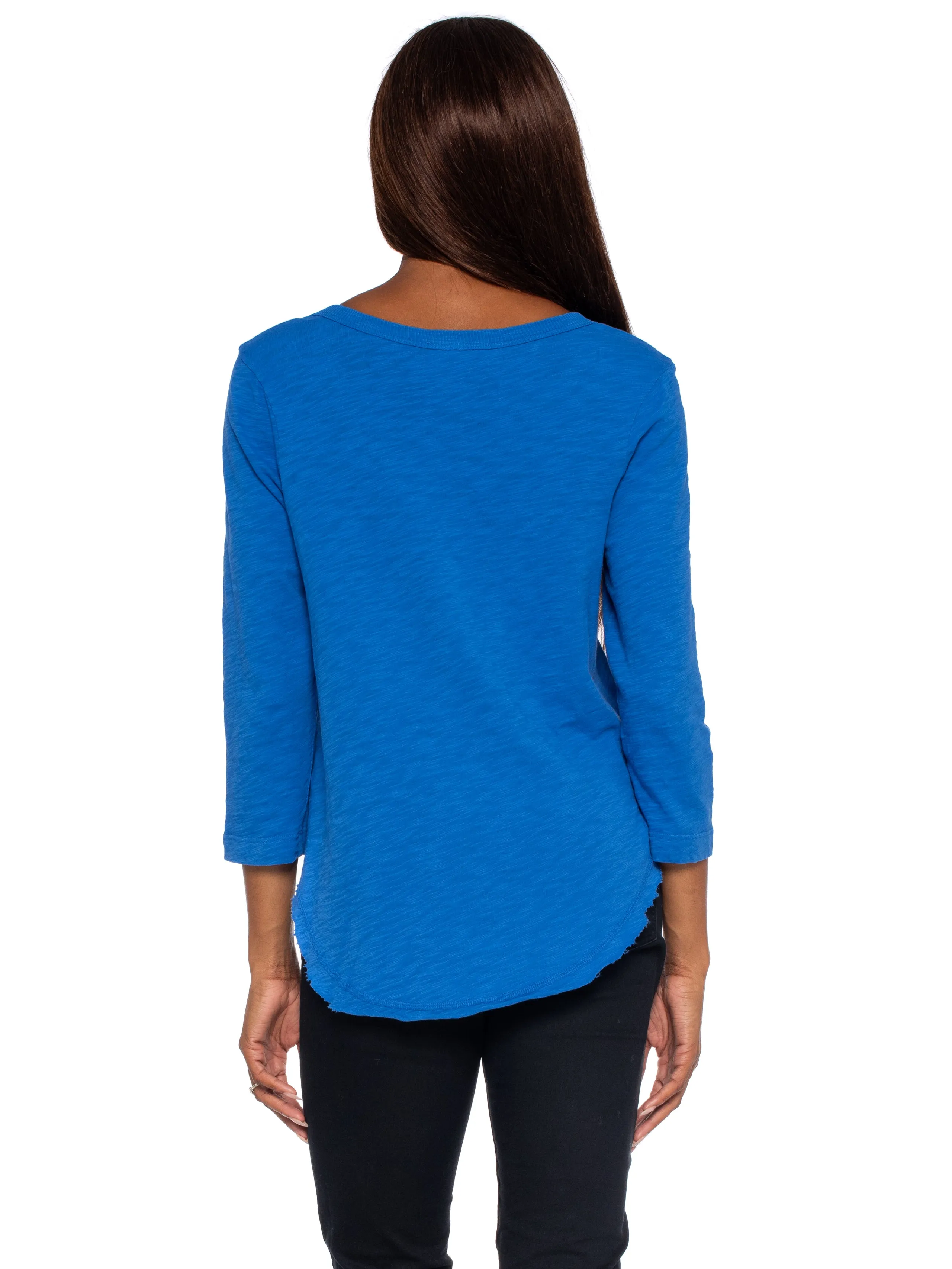 3/4 Sleeve V-Neck Shirttail T W/ Raw Hem Top