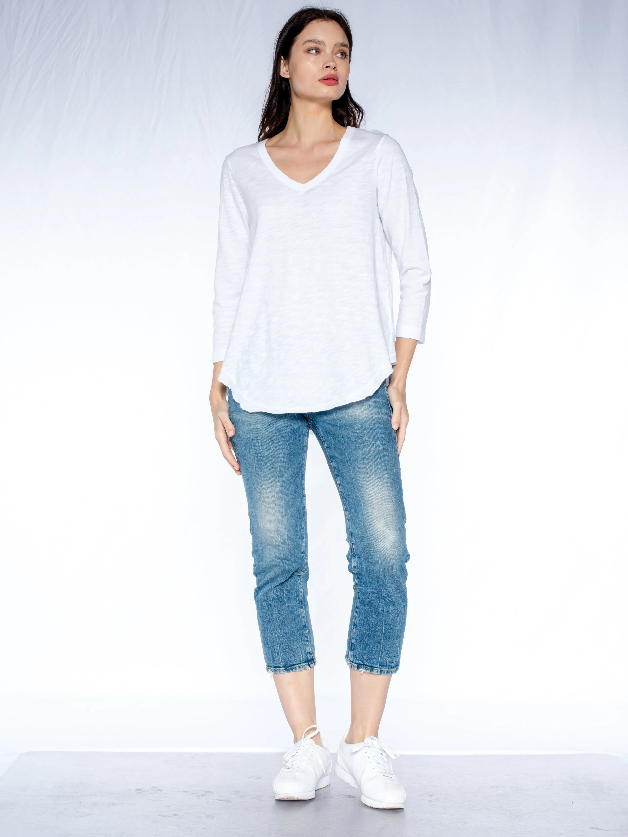 3/4 Sleeve V-Neck Shirttail T W/ Raw Hem Top