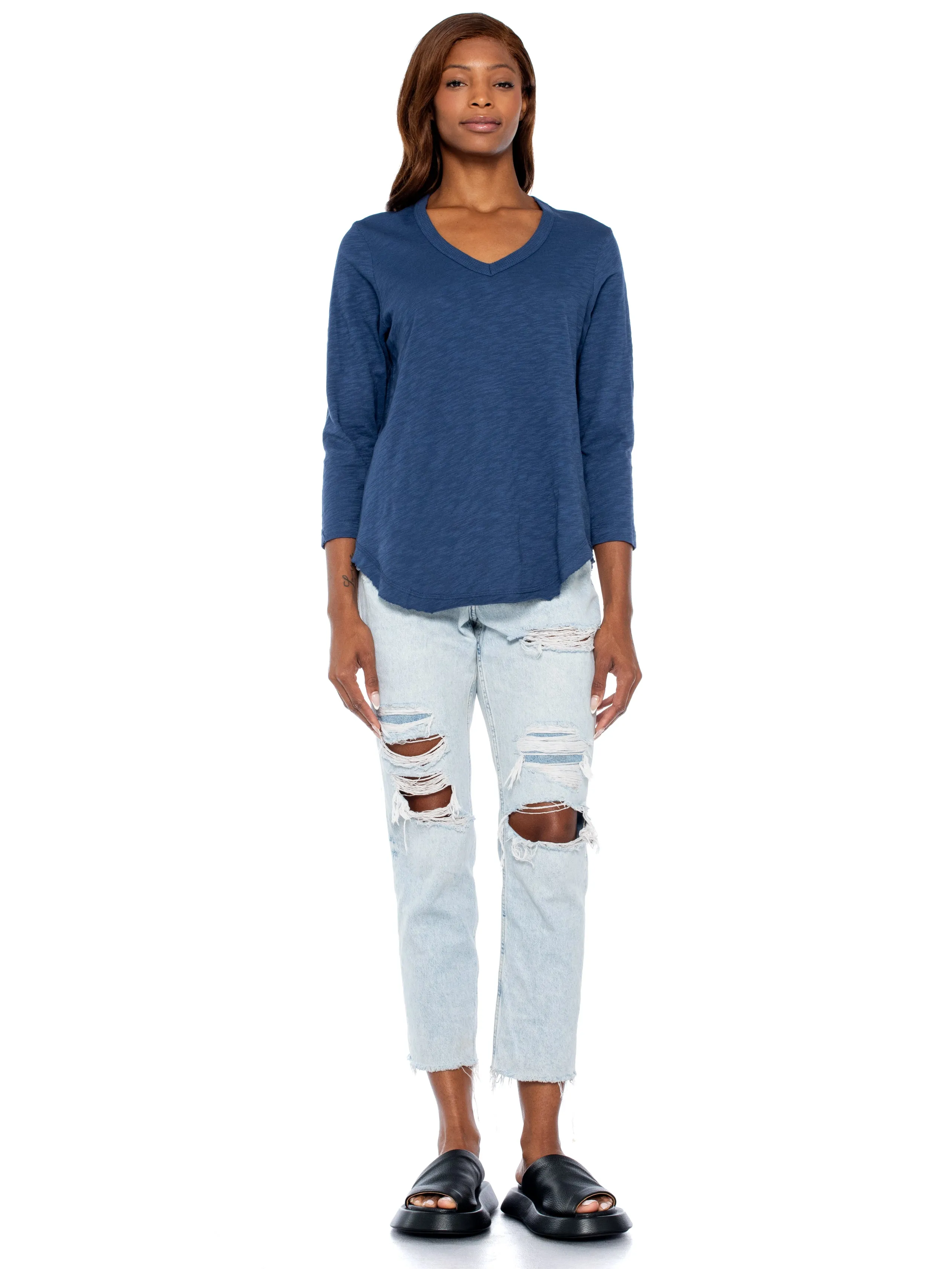 3/4 Sleeve V-Neck Shirttail T W/ Raw Hem Top