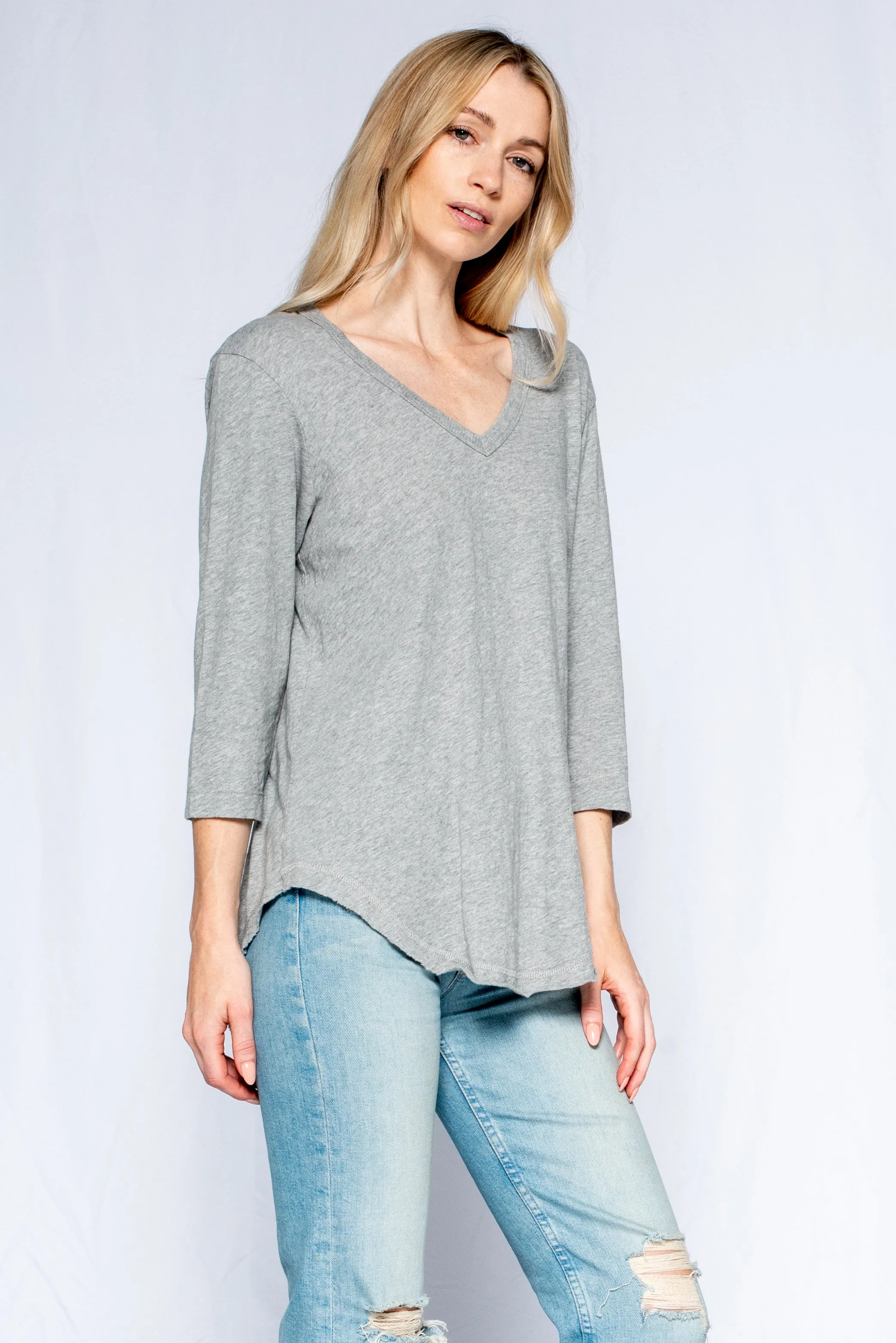 3/4 Sleeve V-Neck Shirttail T W/ Raw Hem Top