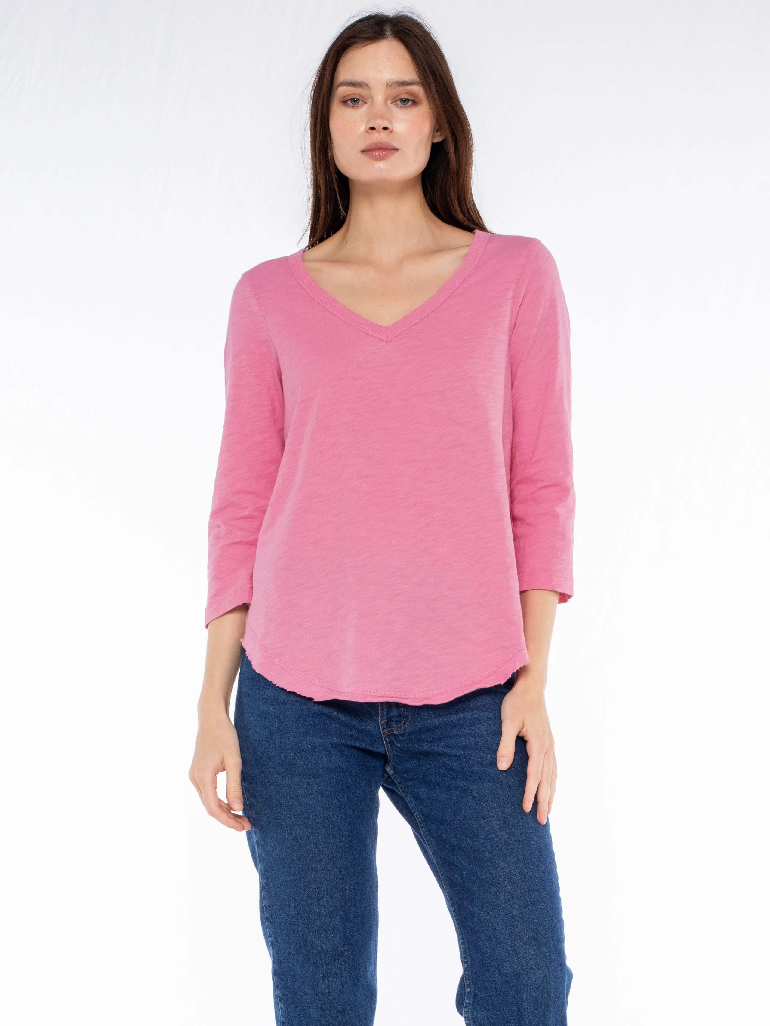 3/4 Sleeve V-Neck Shirttail T W/ Raw Hem Top
