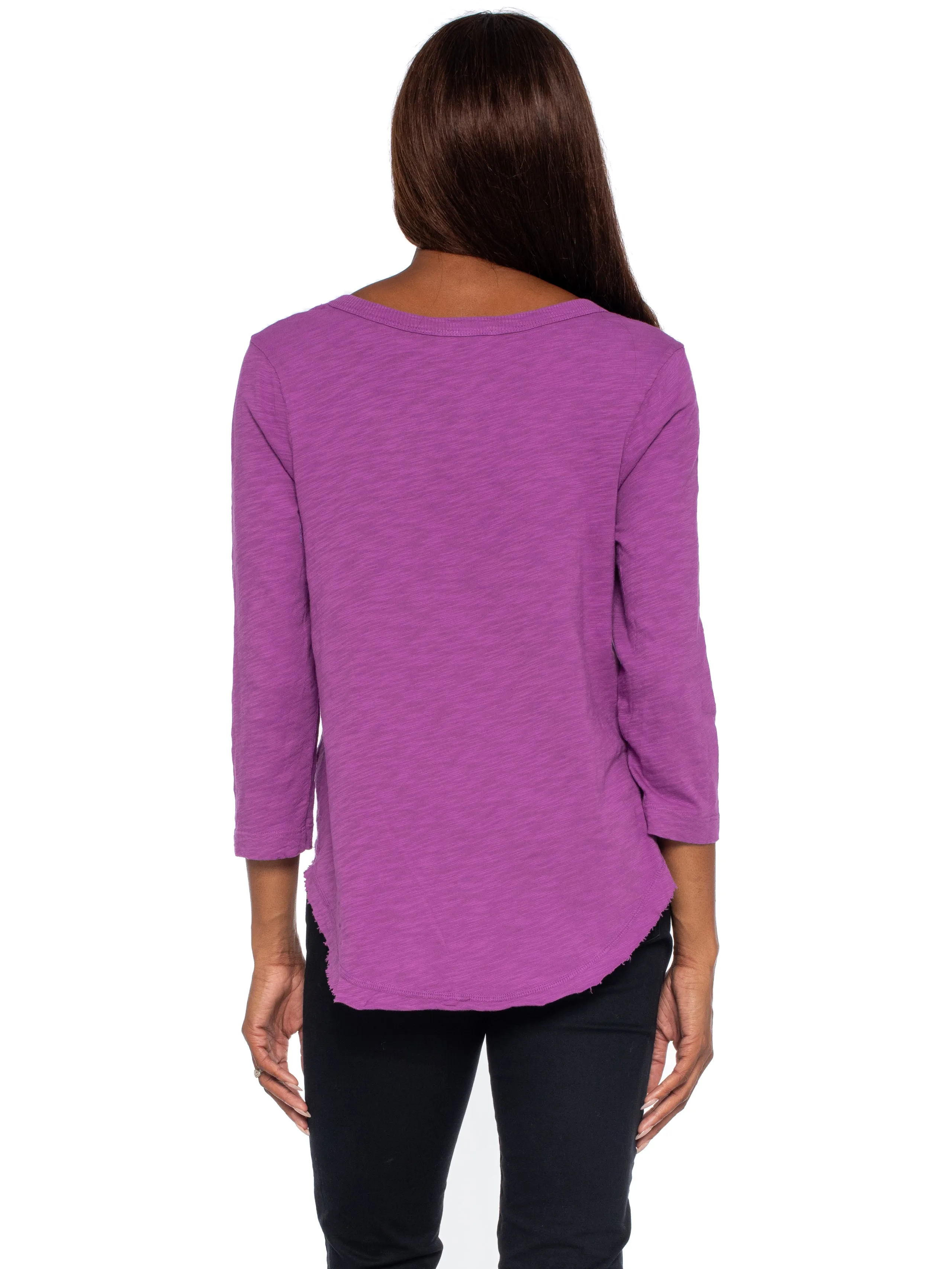 3/4 Sleeve V-Neck Shirttail T W/ Raw Hem Top