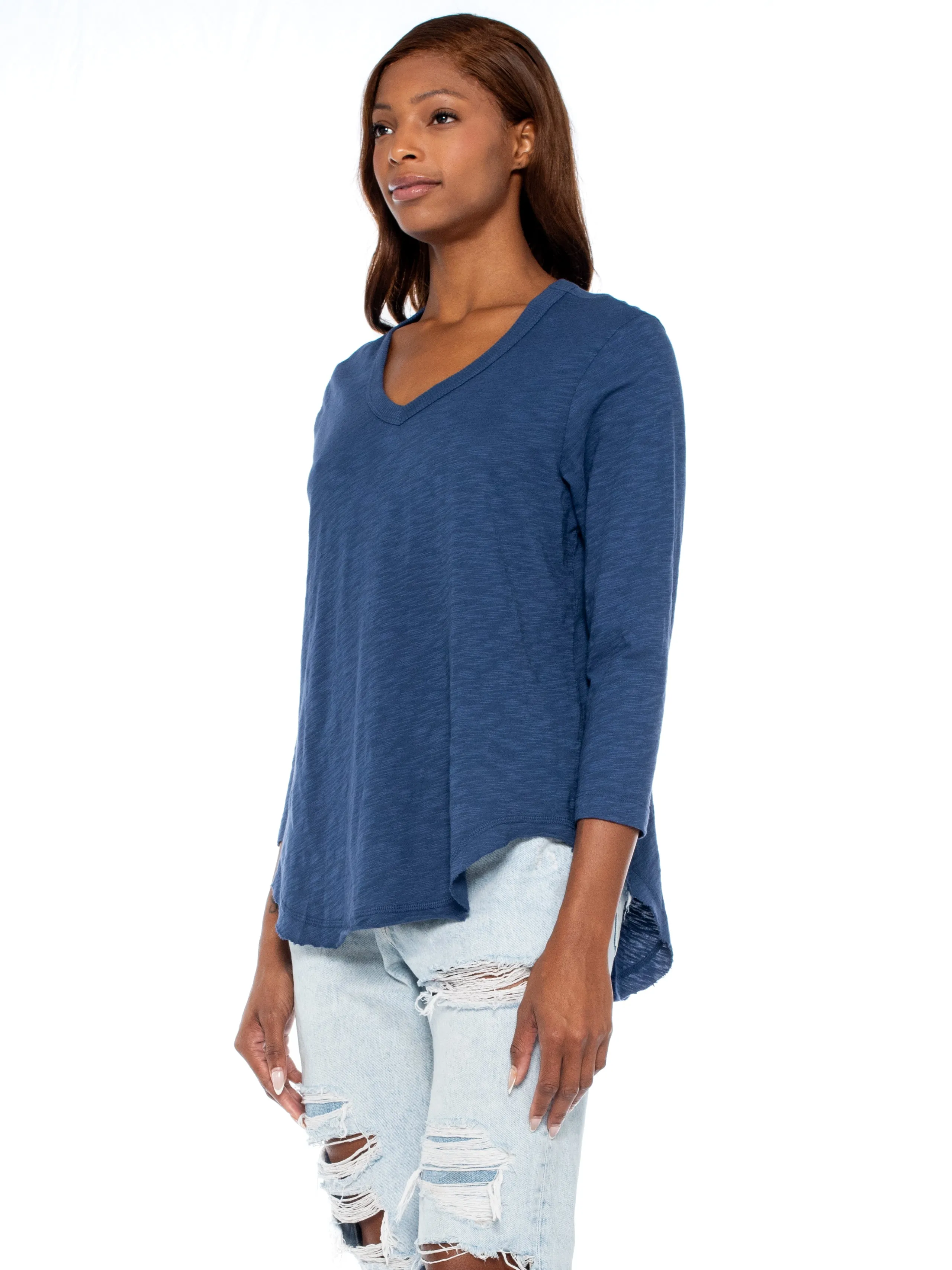 3/4 Sleeve V-Neck Shirttail T W/ Raw Hem Top