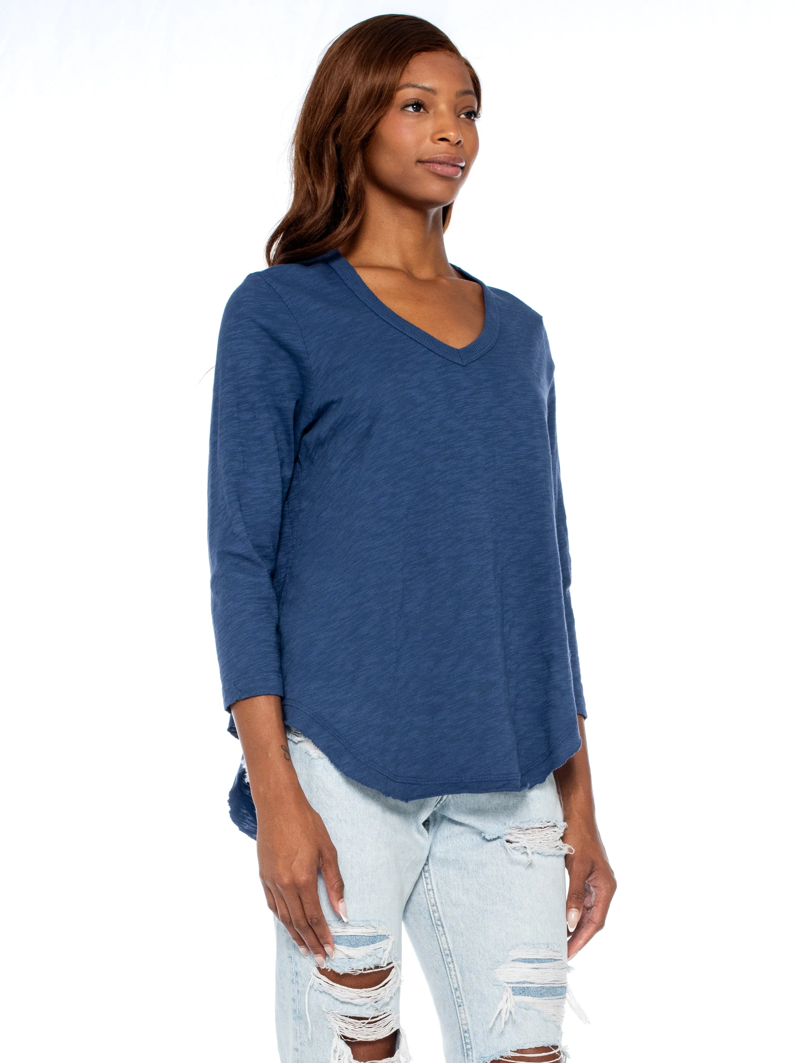 3/4 Sleeve V-Neck Shirttail T W/ Raw Hem Top