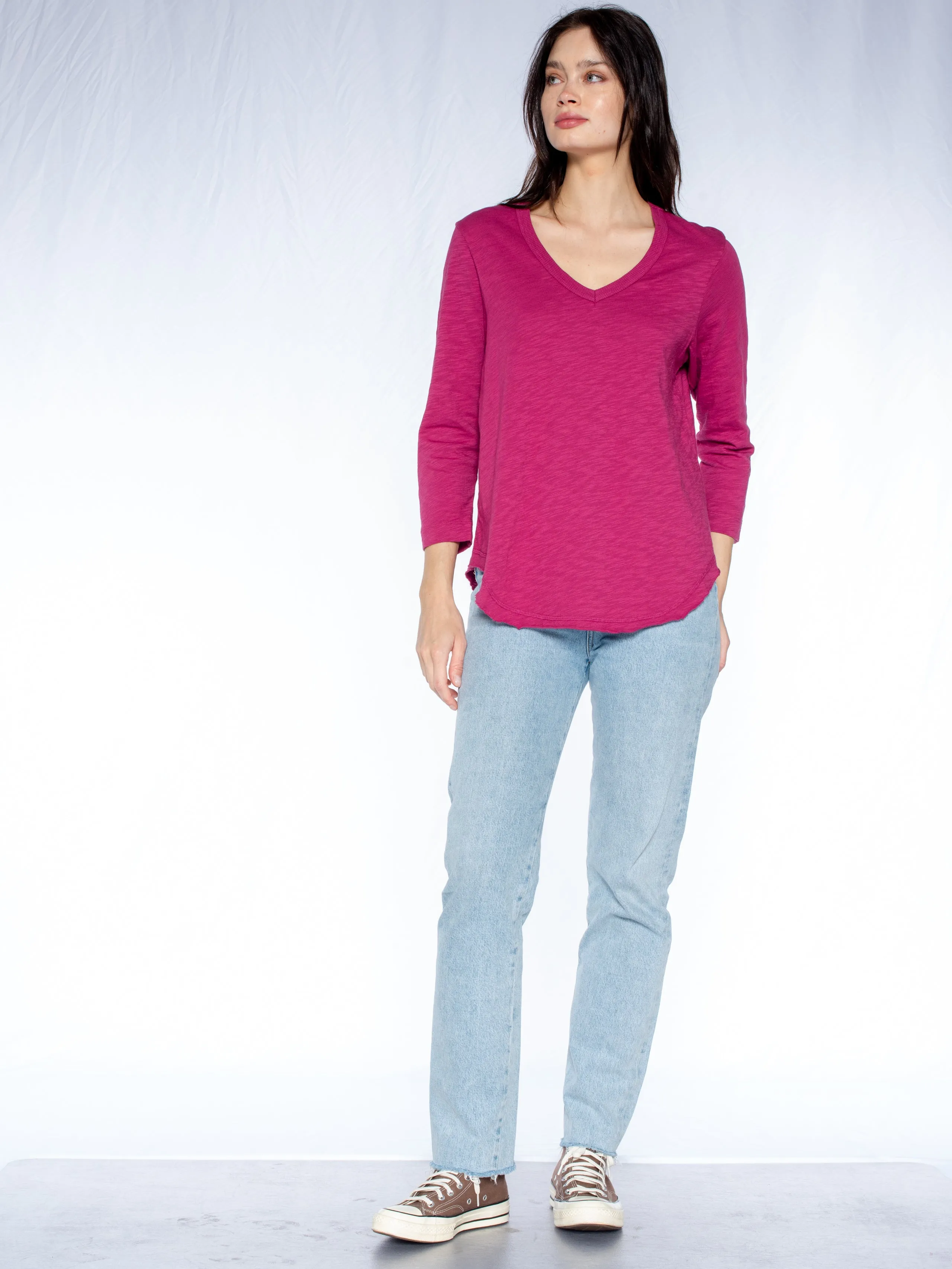 3/4 Sleeve V-Neck Shirttail T W/ Raw Hem Top