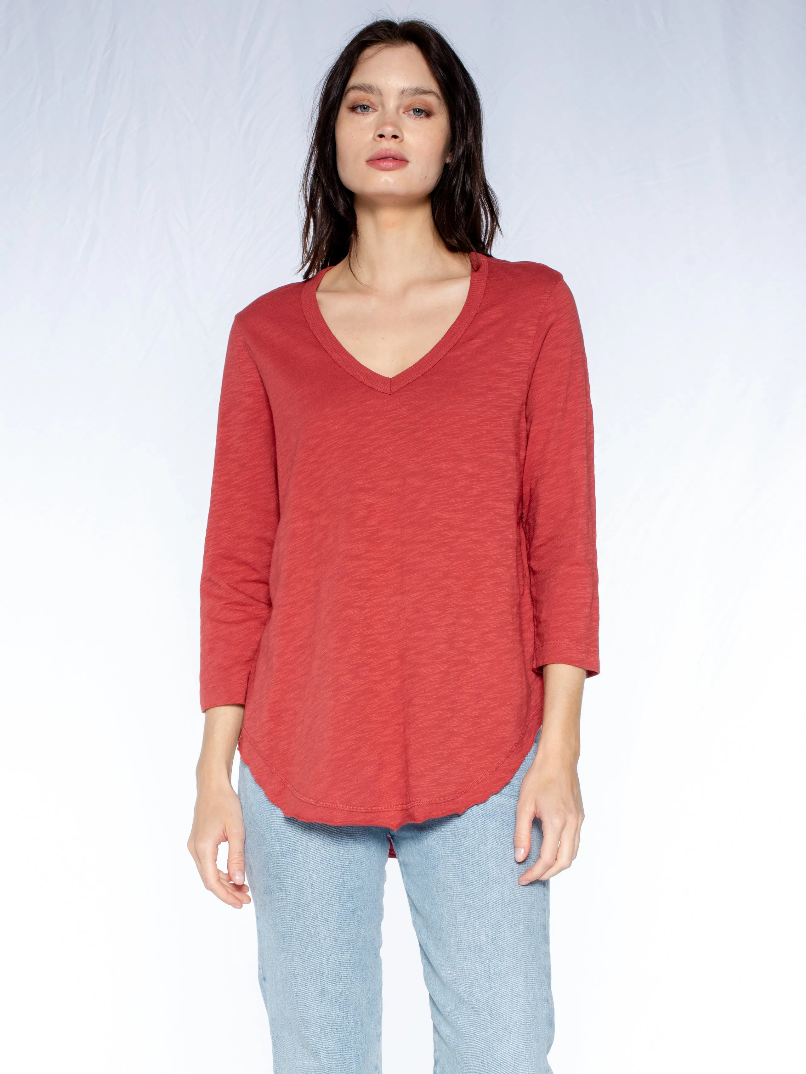 3/4 Sleeve V-Neck Shirttail T W/ Raw Hem Top