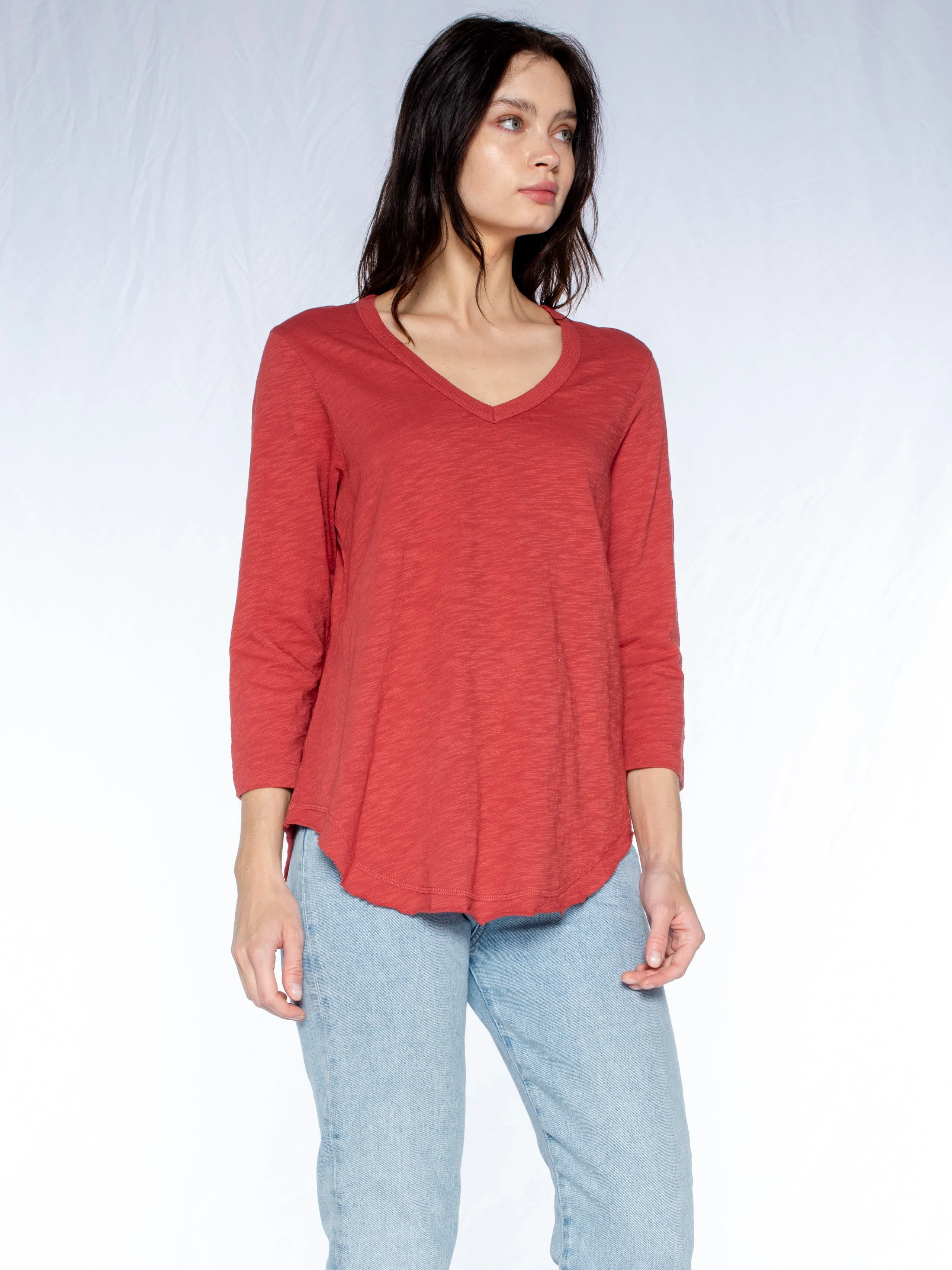 3/4 Sleeve V-Neck Shirttail T W/ Raw Hem Top