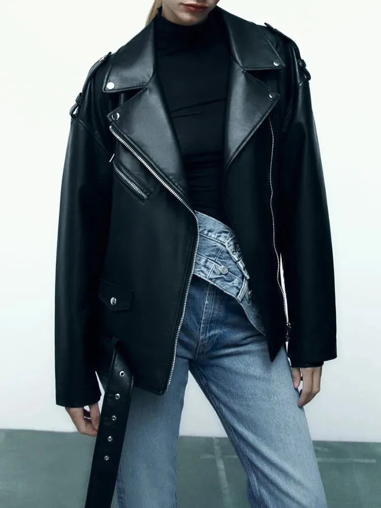 Amira - Schwarze Bikerjacke aus Kunstleder