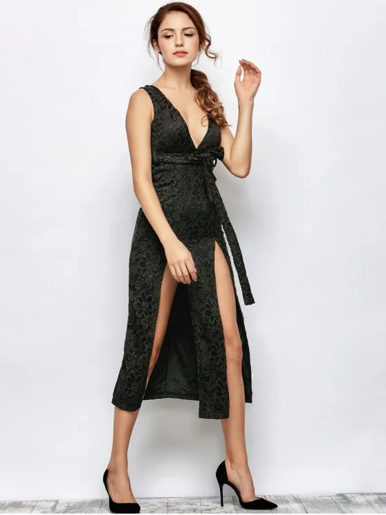 BerryBetty - Chic Low Cut Lace Plunge Empire Waist Prom Dress