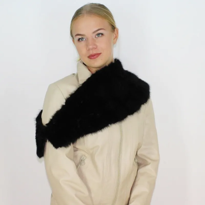 Black colored mink collar