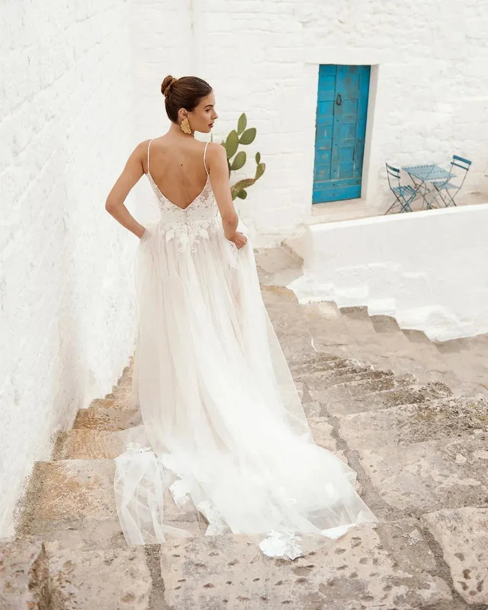 Boho Beach Wedding Dresses Sleeveless Backless Appliques Lace Bridal Gowns Elegant Custom Made Bride Dress
