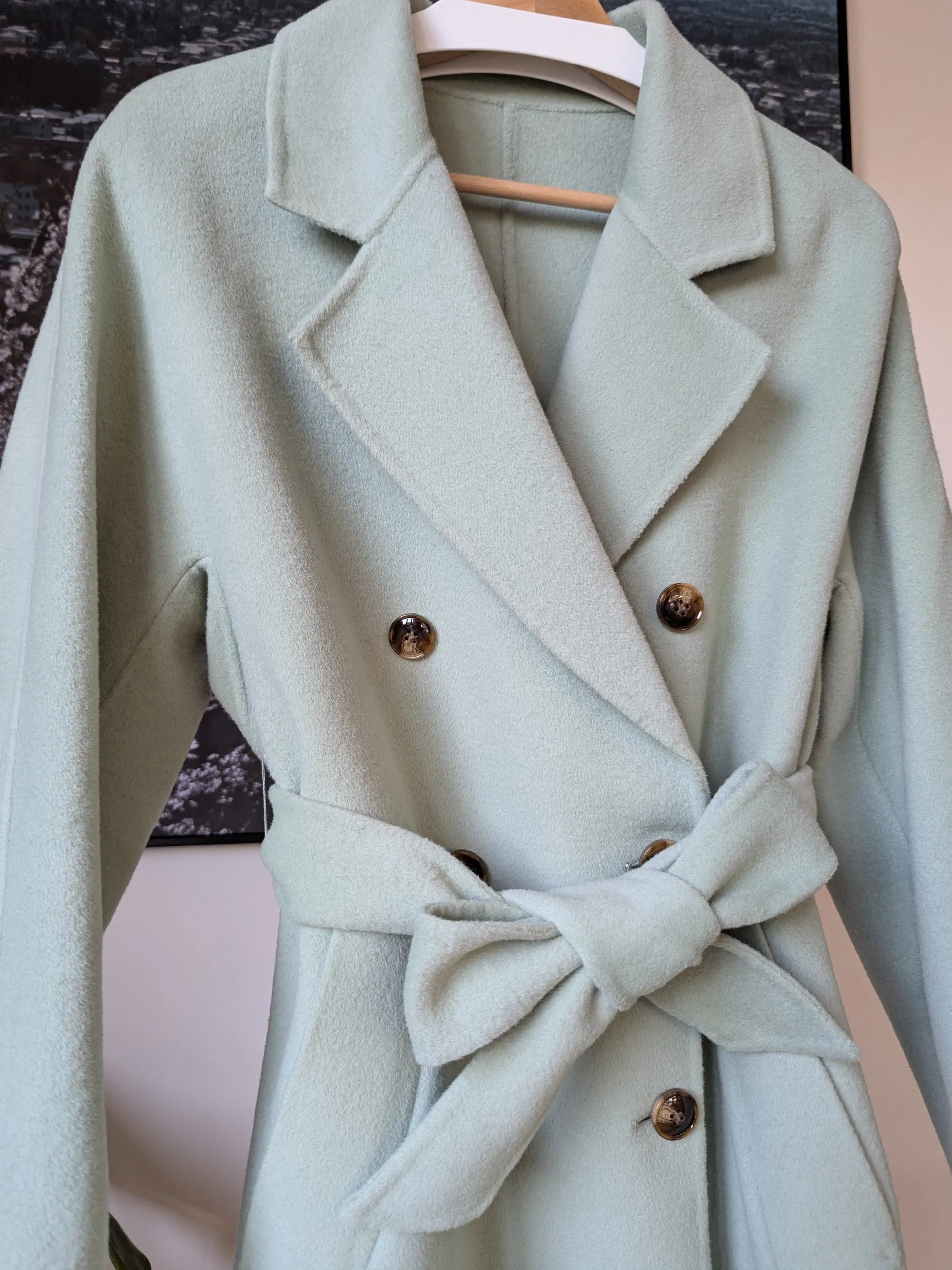 Brand New 100% Australian Wool Coat 972 Size 12-14 FREE SHIPPING