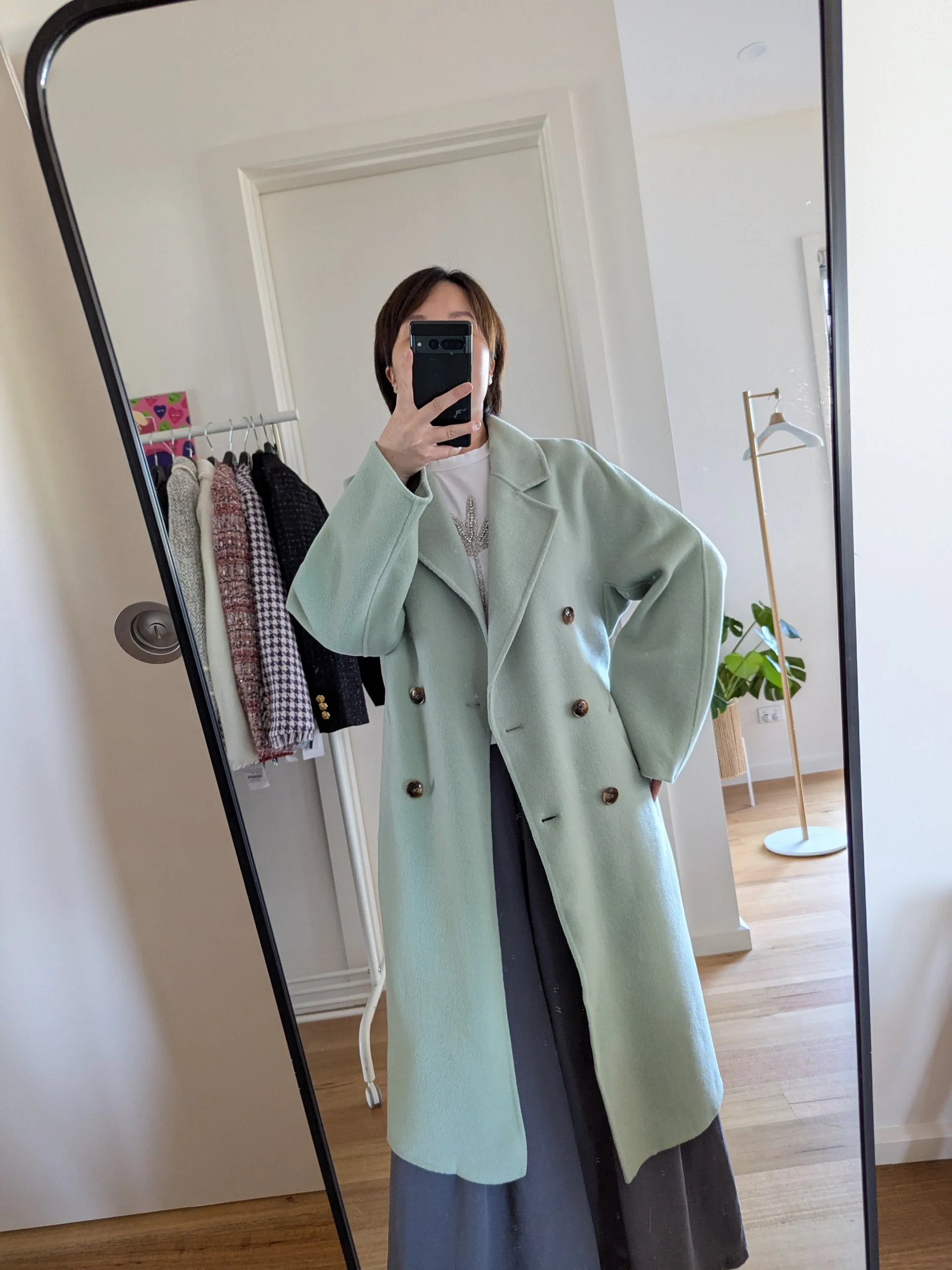 Brand New 100% Australian Wool Coat 972 Size 12-14 FREE SHIPPING