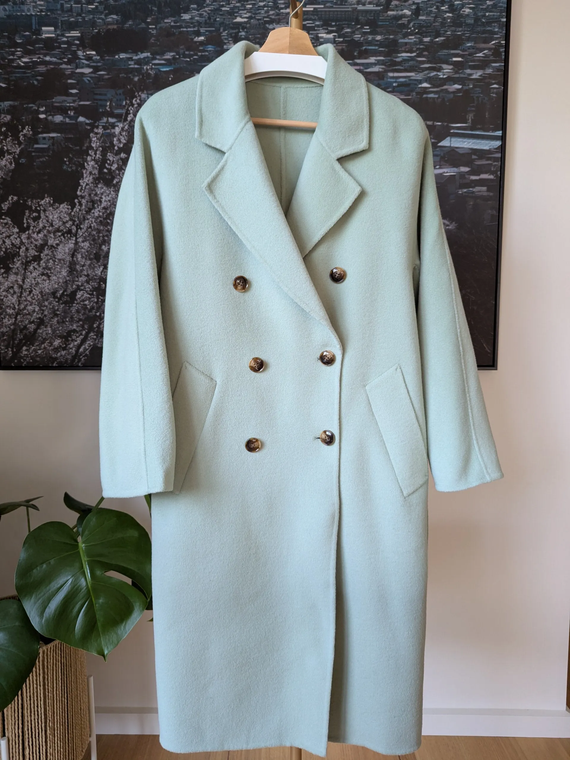 Brand New 100% Australian Wool Coat 972 Size 12-14 FREE SHIPPING