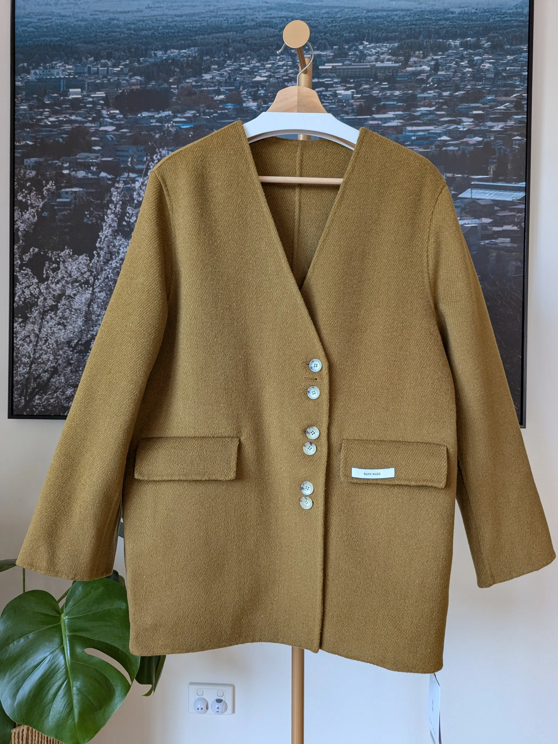 Brand New 100% Wool Coat 969 Size M 10-12 FREE SHIPPING