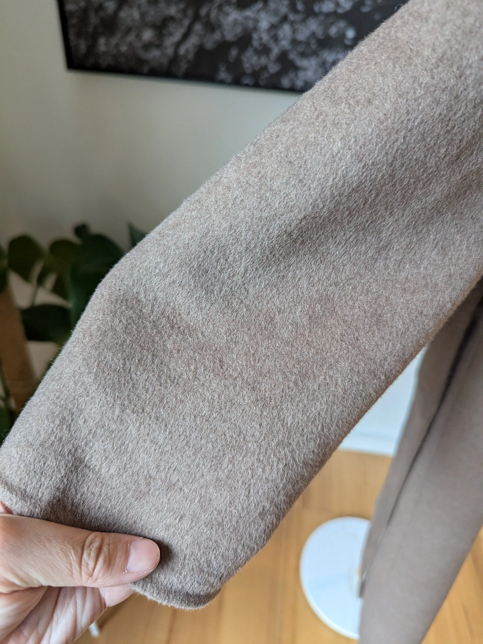 Brand New 100% Wool Coat Size 8-10 FREE SHIPPING High Quality Wool 097