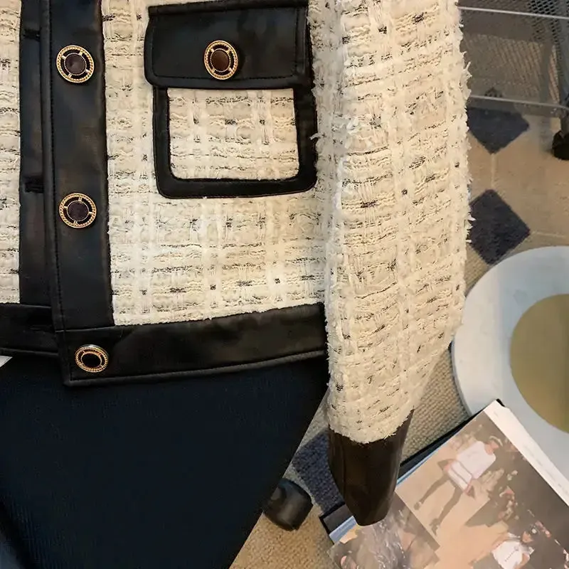 Cream Tweed Lapel Single-Breasted Coat with Leather Trim and Gold Buttons