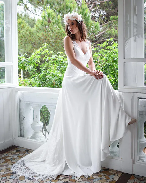 Delicate Sheath Wedding Dresses with V-Neck Elegant Backless Bridal Gowns for Women