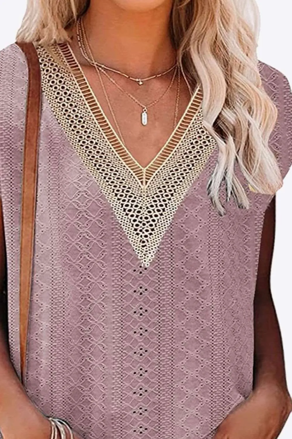 Eyelet Contrast V-Neck Tee (6 Colors)