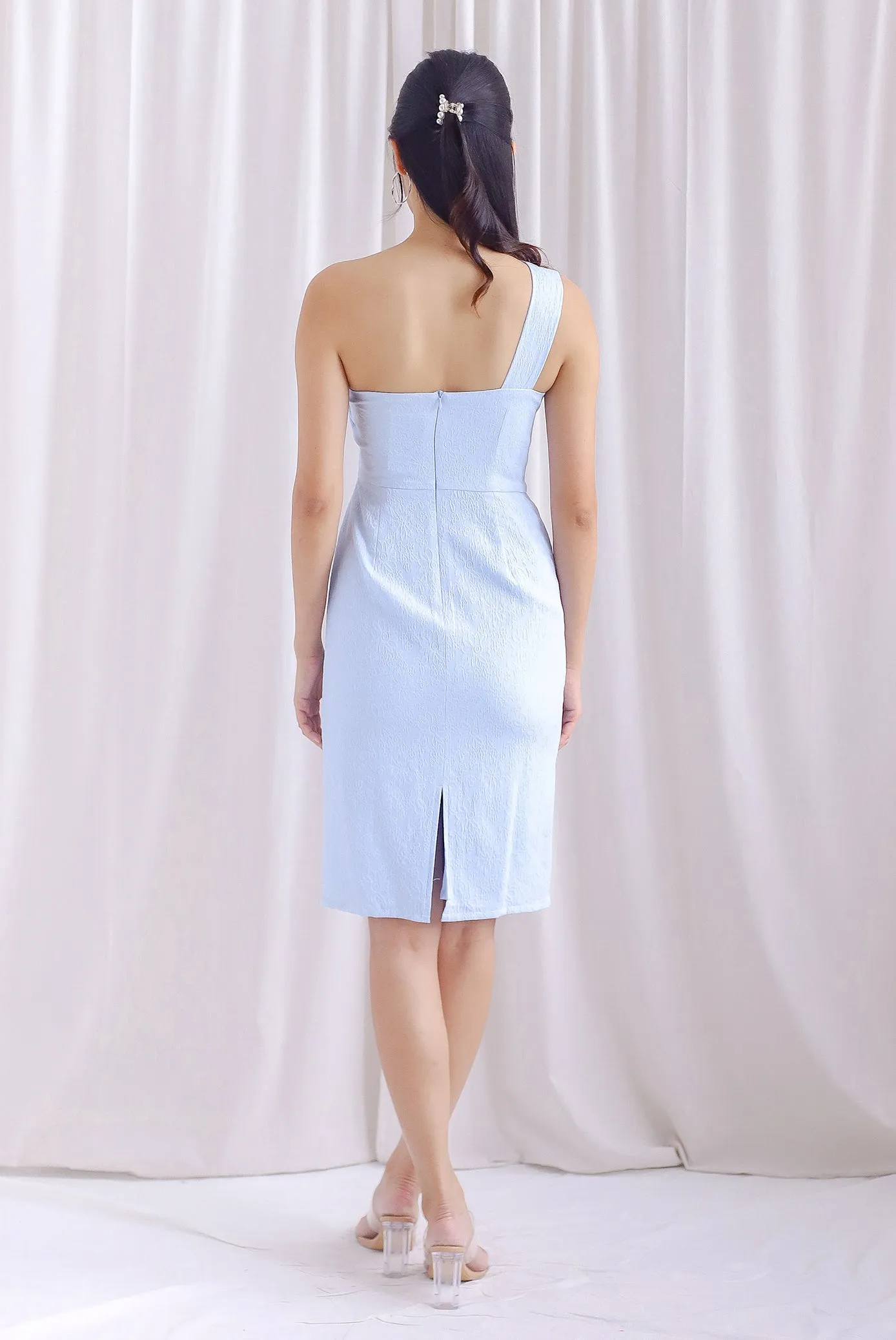 Harmony Emboss Toga Dress In Blue