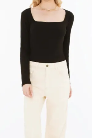 Leyton Black Top