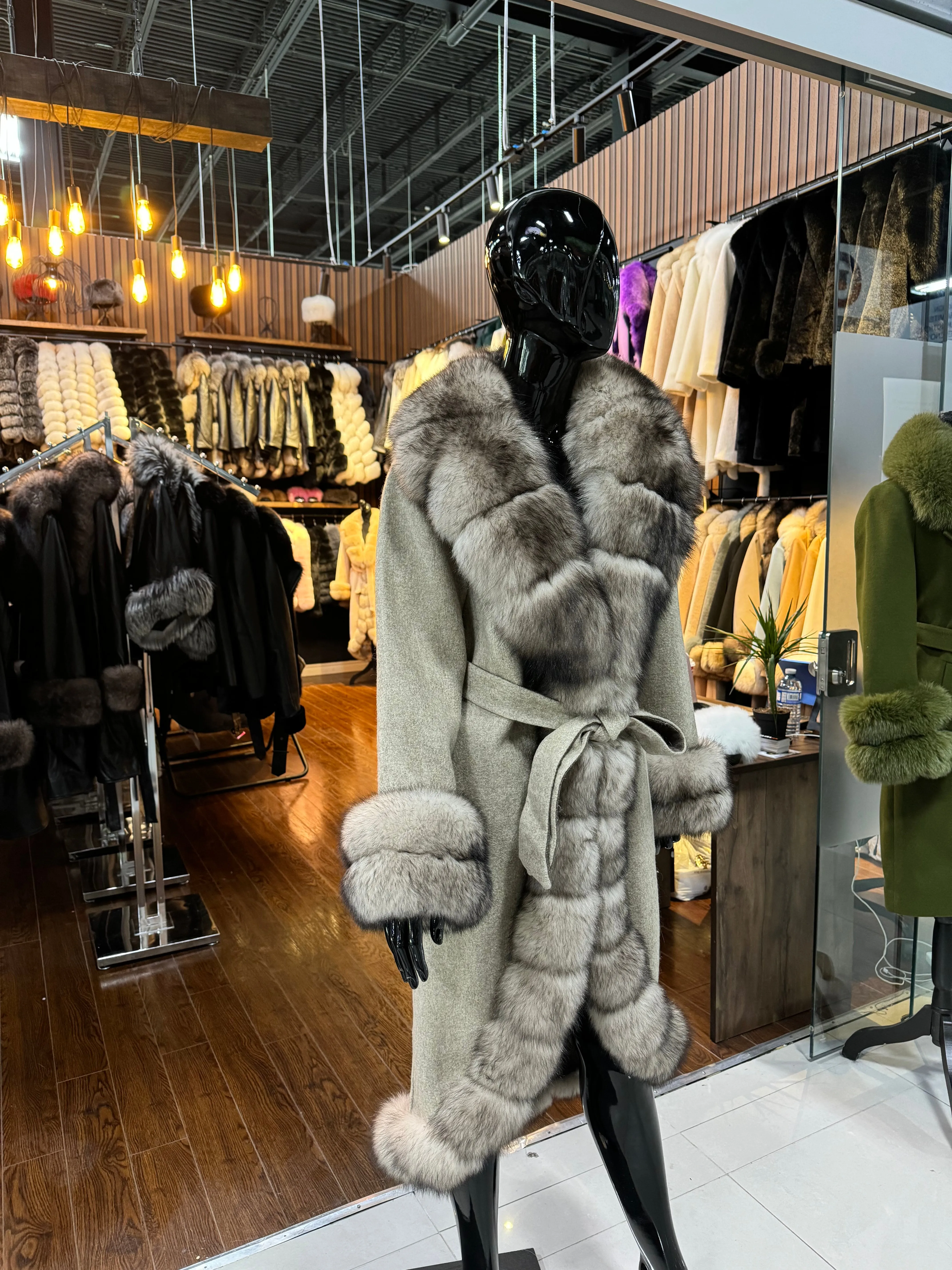Natural Alpaca Fabric and Real Fox Fur Coat