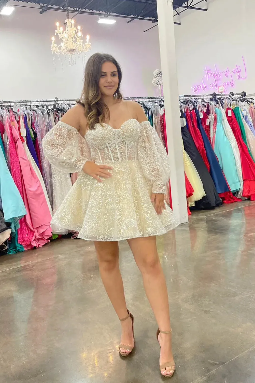 New Arrival Short Wedding Party Dresses Puff Sleeves Off Shoulder Ball Gowns Sexy Lace Shiny Civil Bride Gowns