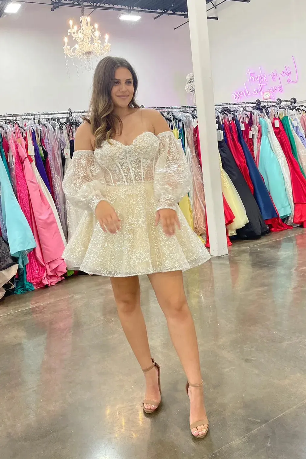 New Arrival Short Wedding Party Dresses Puff Sleeves Off Shoulder Ball Gowns Sexy Lace Shiny Civil Bride Gowns