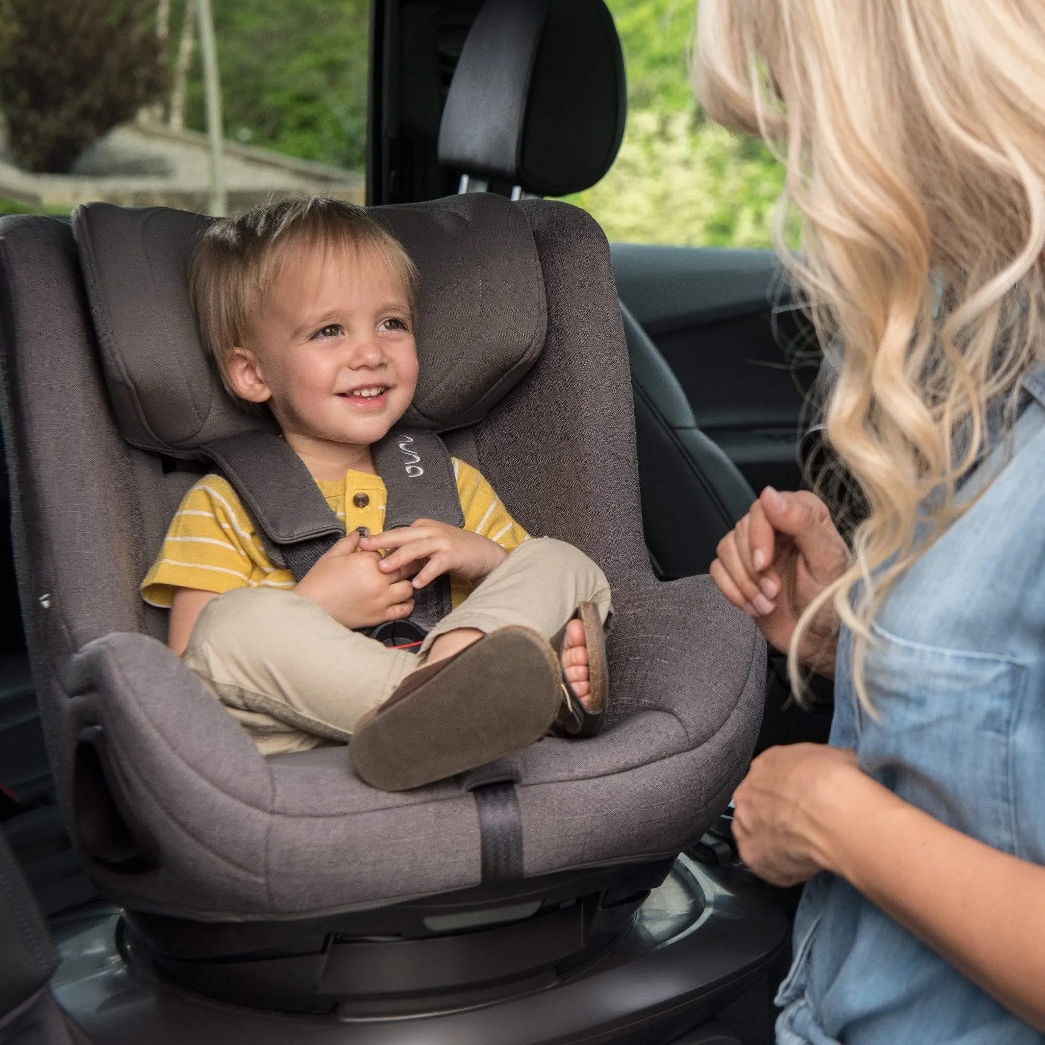 Nuna TODL Next Car Seat Caviar