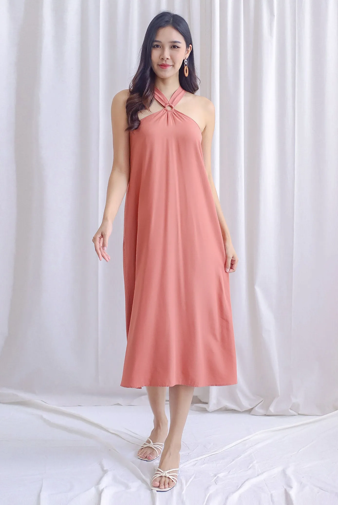 Ofelia Halter Loop Maxi Dress In Coral