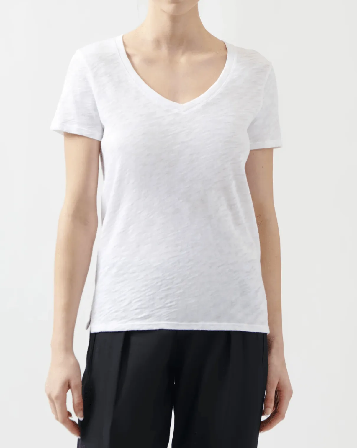 SCHOOLBOY V NECK TEE