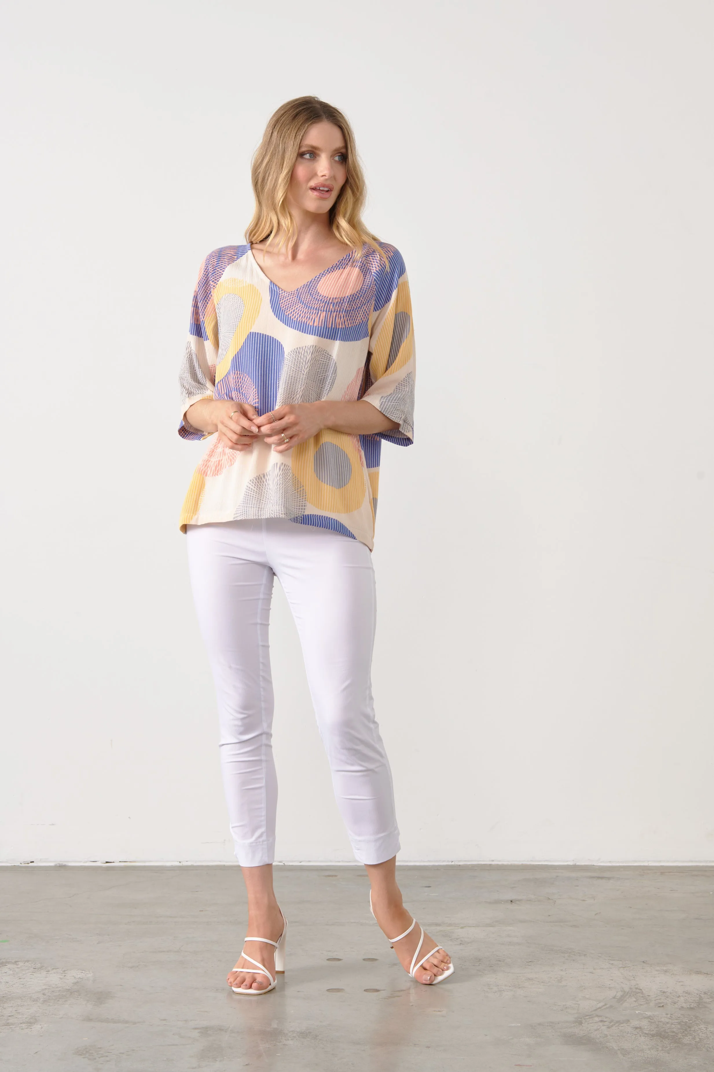 V-Neck w/ Raglan Sleeve Print Blouse