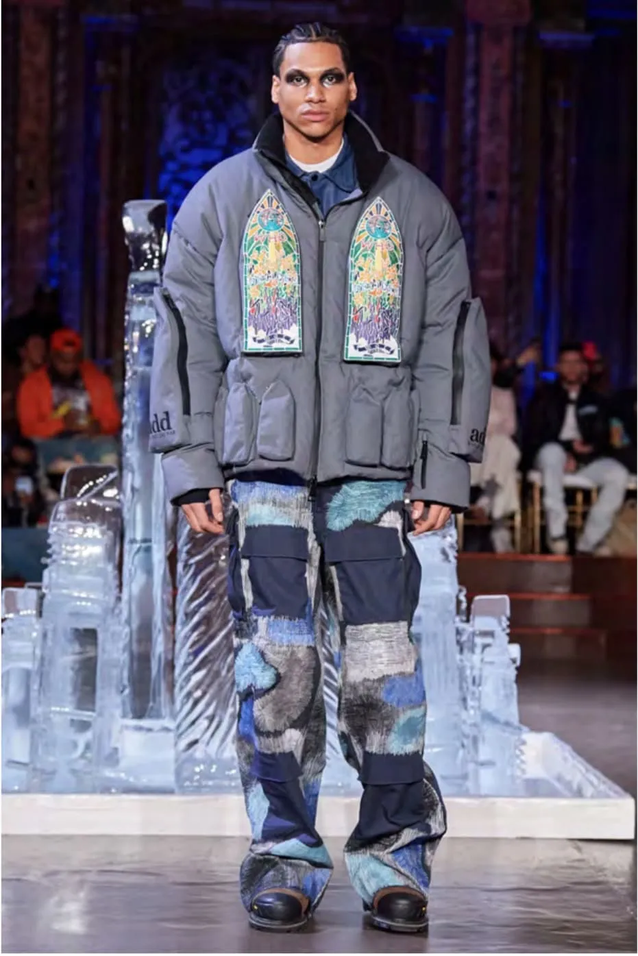 WDWxADD Down Bomber With Detachable Hood