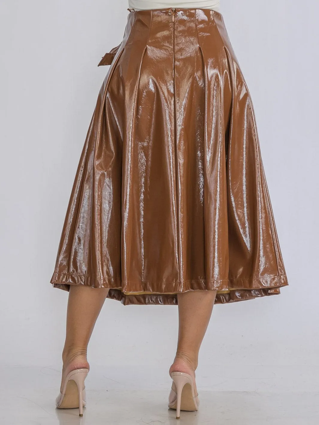 WOMEN'S ZIP UP FRONT BELT DETAILED PU PLEATHER MIDI SKIRT