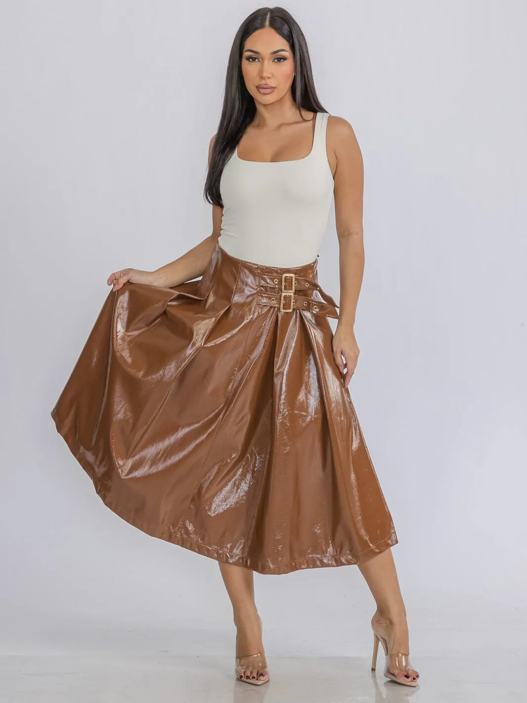 WOMEN'S ZIP UP FRONT BELT DETAILED PU PLEATHER MIDI SKIRT
