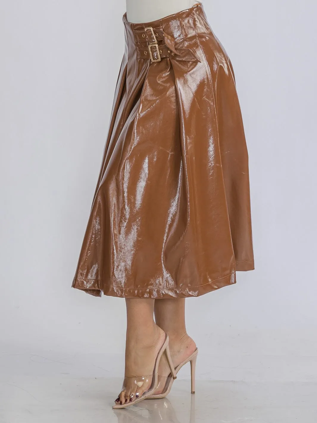 WOMEN'S ZIP UP FRONT BELT DETAILED PU PLEATHER MIDI SKIRT